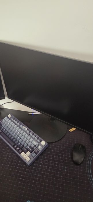 Vând pc și monitoare