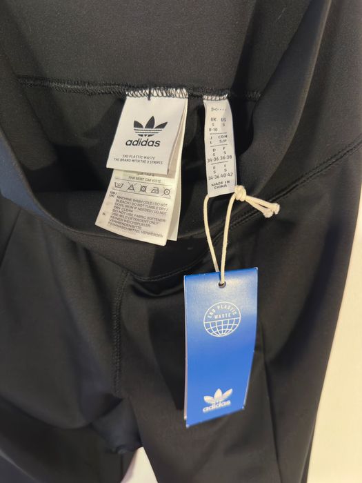 Colanți Adidas Fit High-Waist, cu talie înaltă, evazați cu despicătură, Negri, S