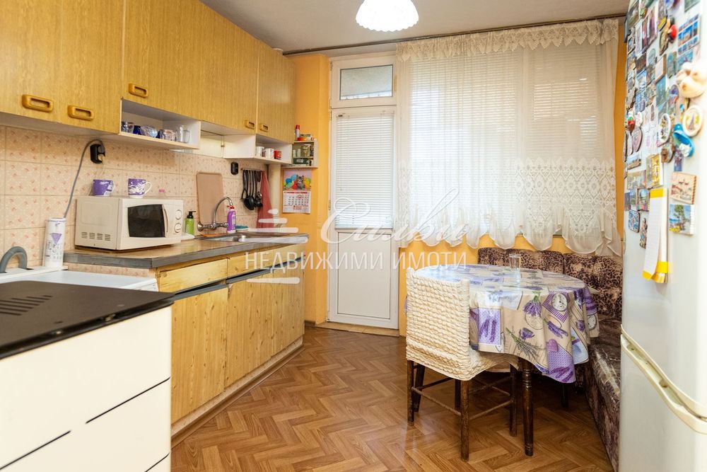 Продава се Тристаен апартамент в Шумен, Тракия - 91 кв.м за 1205 €/кв.м - Снимка #6