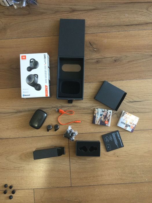 Слушалки JBL Live300tws