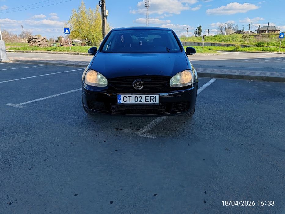 Vând Volkswagen Golf V