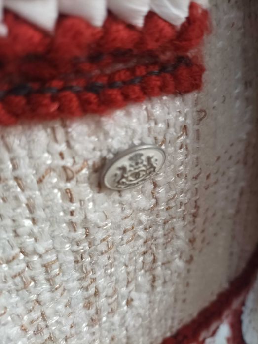 оригинален костюм Chanel