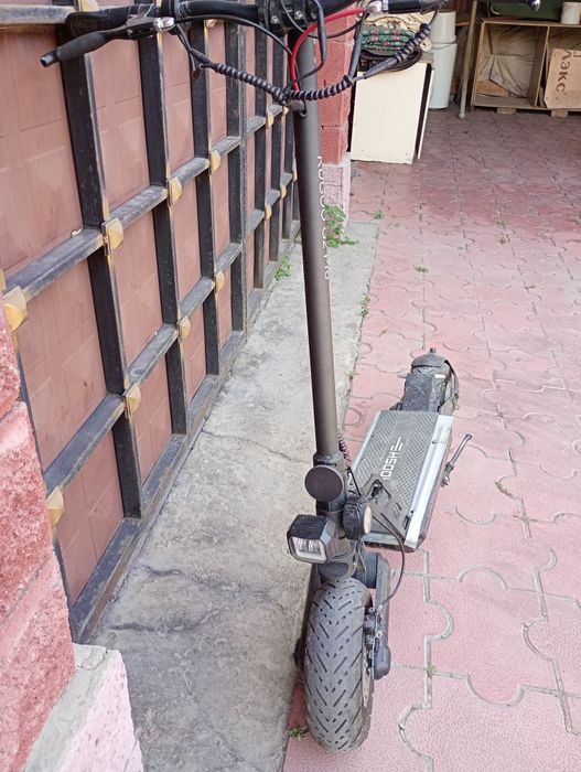 Продам электросамокат