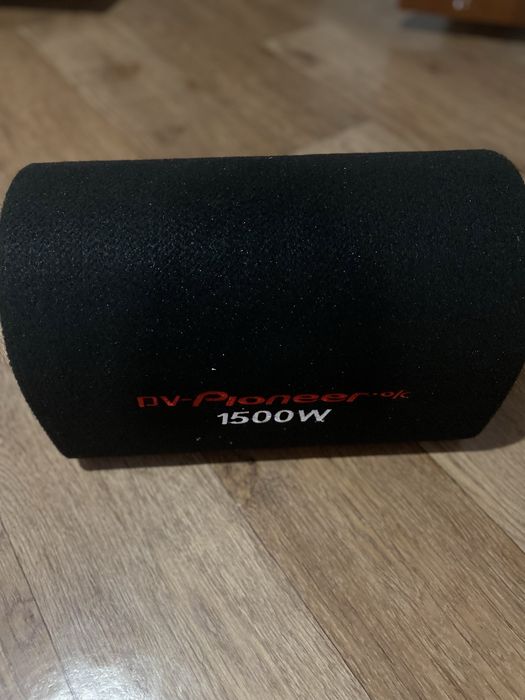 Продам саббуфер новый