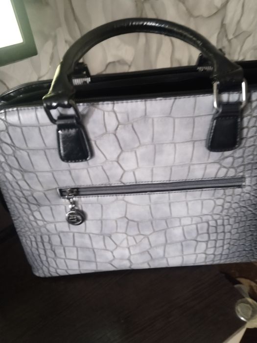 Срочно продам сумку