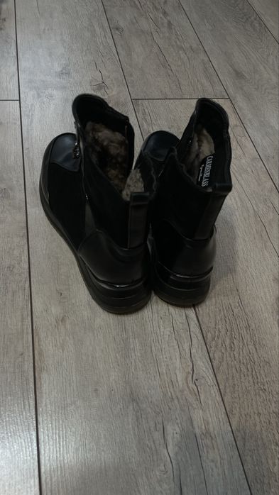 Продам сапоги новые