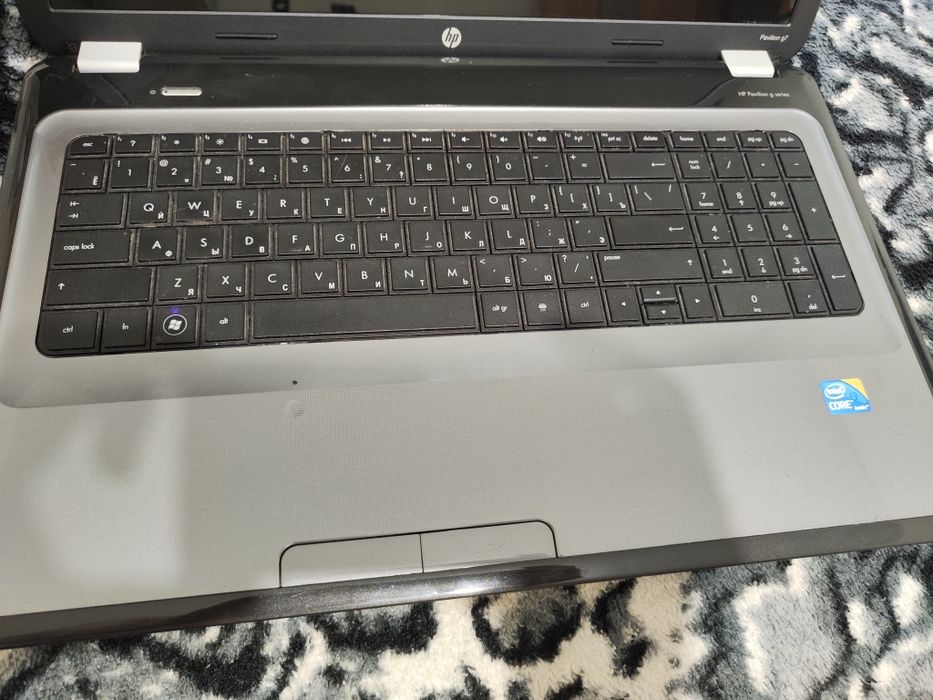 Ноутбук  i3 HP Pavilion