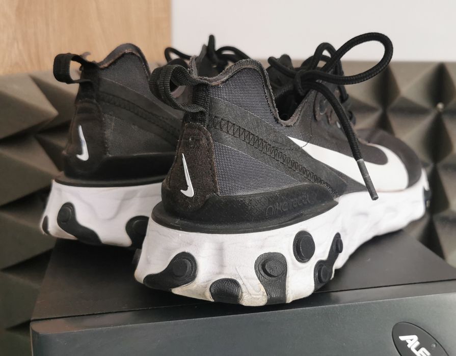 Nike React Element 55 black white номер 42
Black White