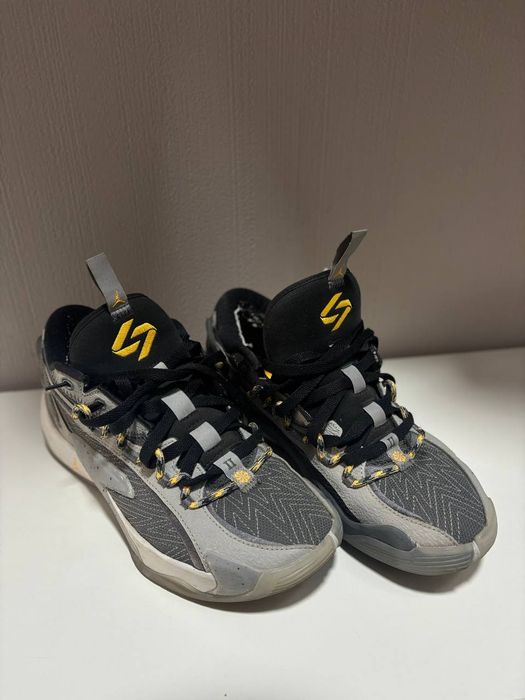 Кроссовки Jordan