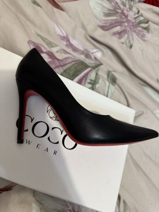 Продаю туфли на шпильке