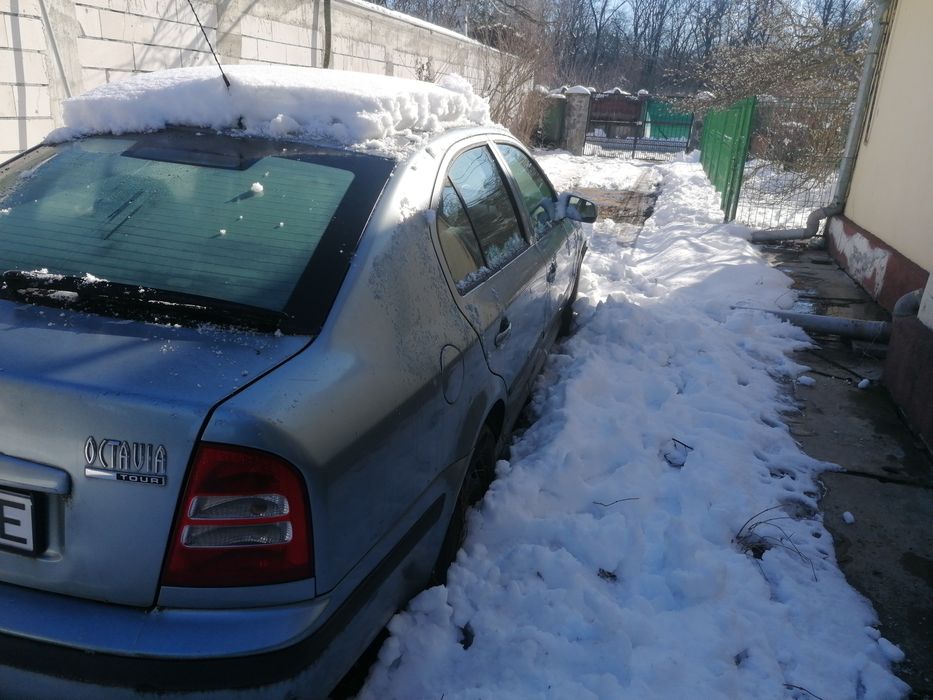 Vând Skoda Octavia