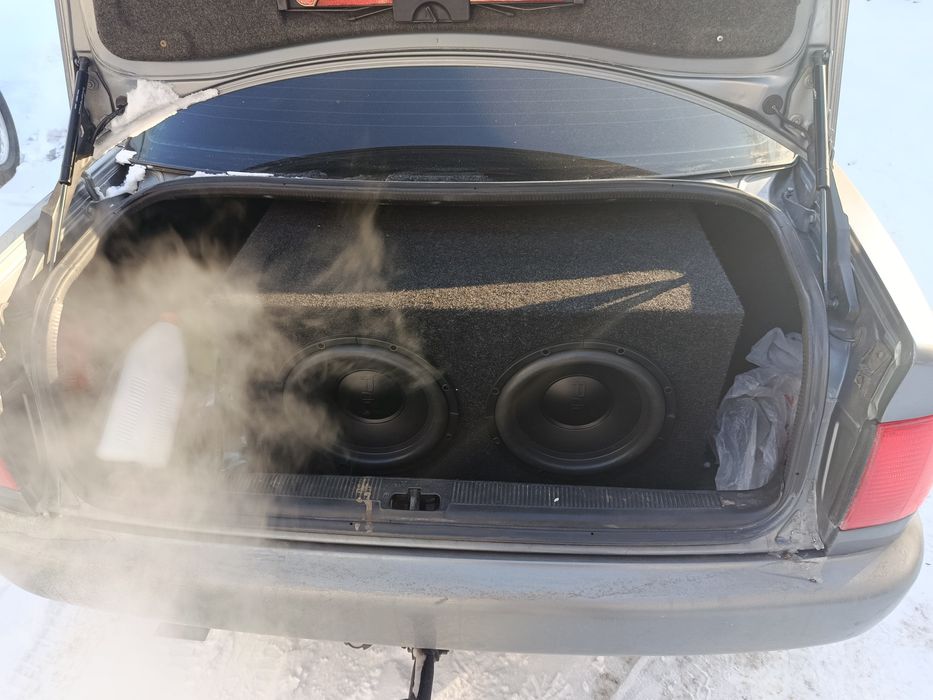 Продам сабвуфер и усилитель