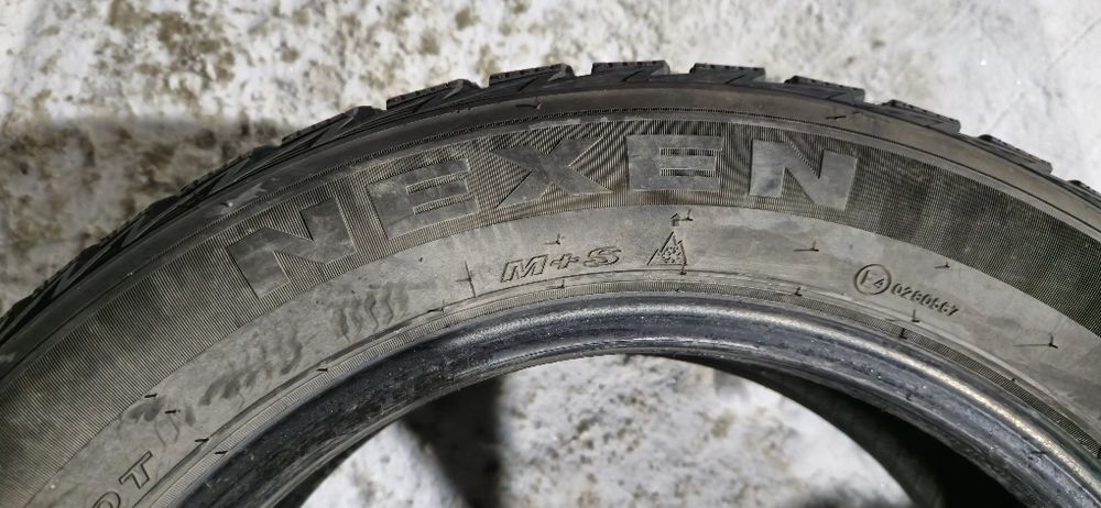 Продаю комплект б/у резины