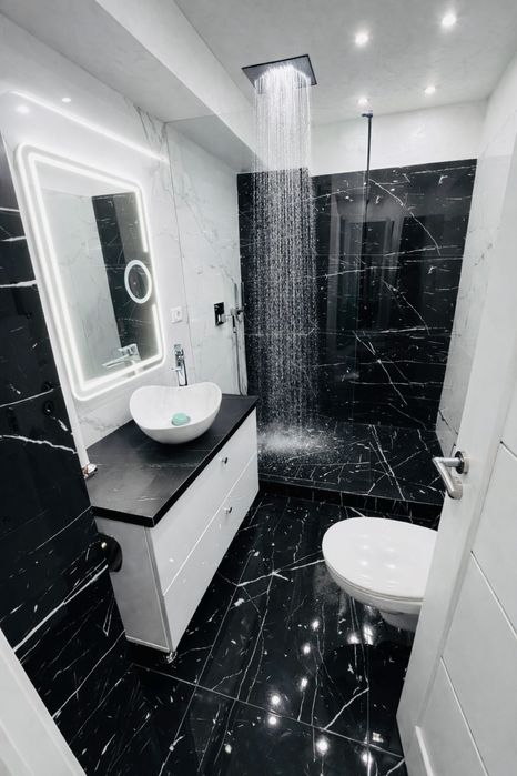 Apartament 3 camere ultracentral, mobilat utilat, mutare imediata.