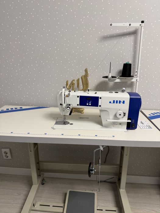 В продаже промышленные швейные машиныJIN