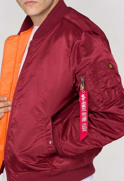 Пилотско яке тип бомбър на Alpha Industries
