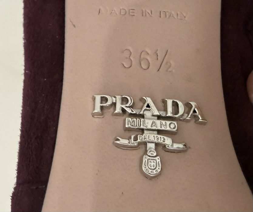 Продаю сапоги prada