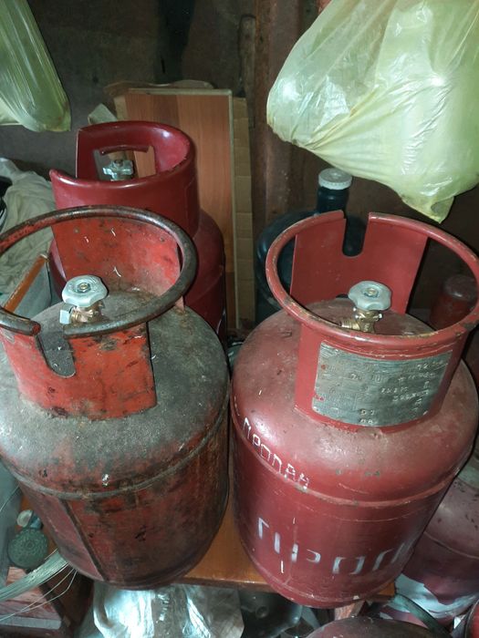 Продам  вентильные газовые баллоны
