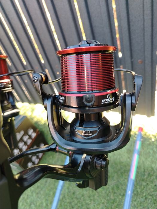 2 Flx FEEDER PRO FL Super Distance 3.9m 60 180 gr + 2 Strategist 8000
