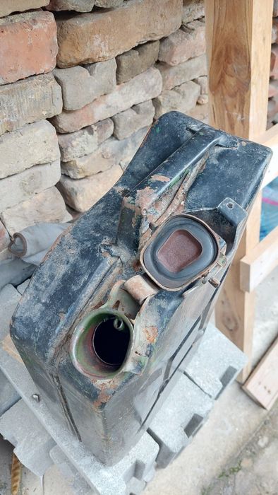 Туба за гориво (бензин, нафта) - 10л