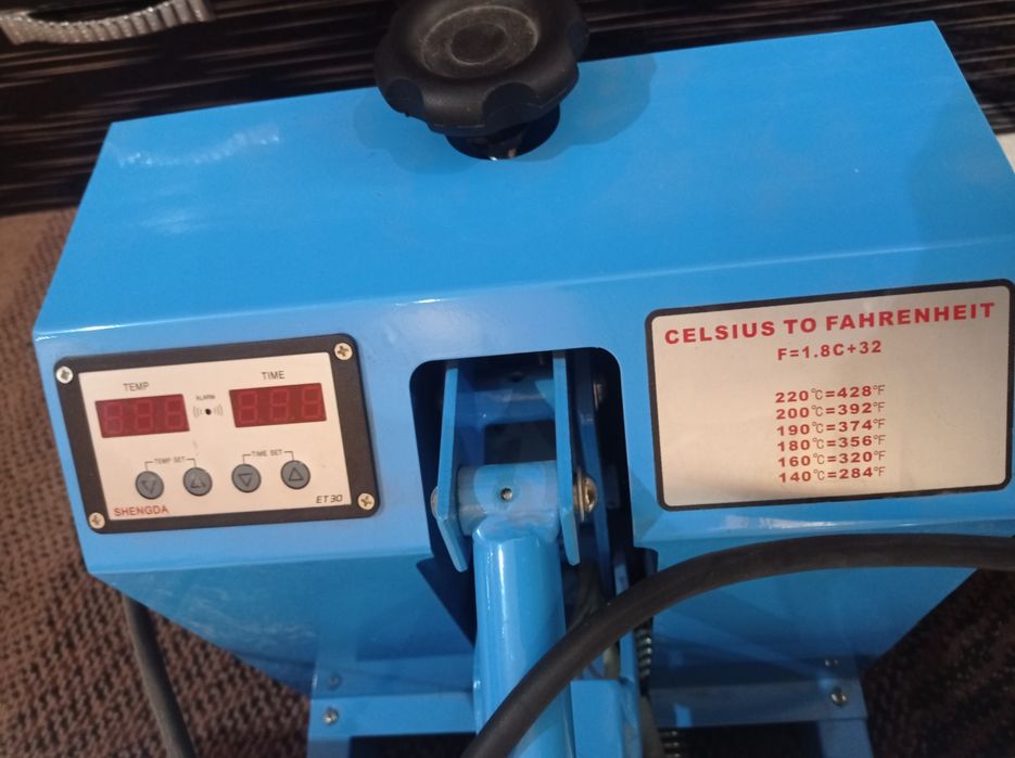 Matoga rasim tushiradigan Sublimation TermoPress aparat sotiladi