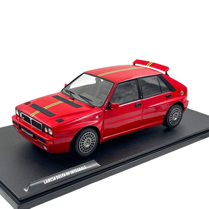 Lancia HF Integrale 1/18 Solido