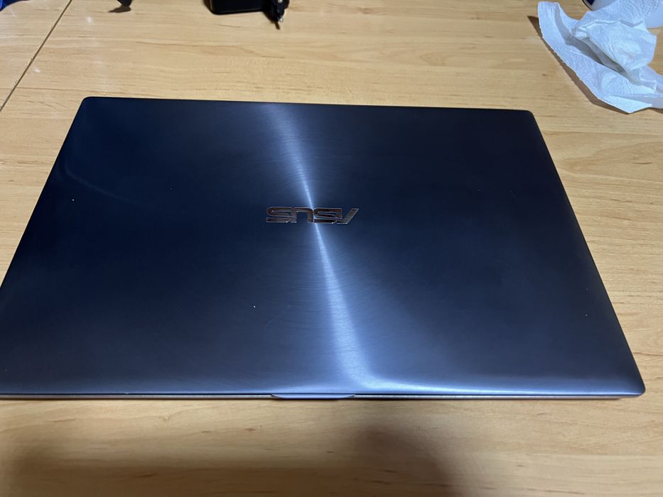 Laptop Asus zenbook