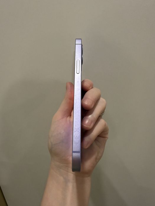 Продам IPhone 12 128гб