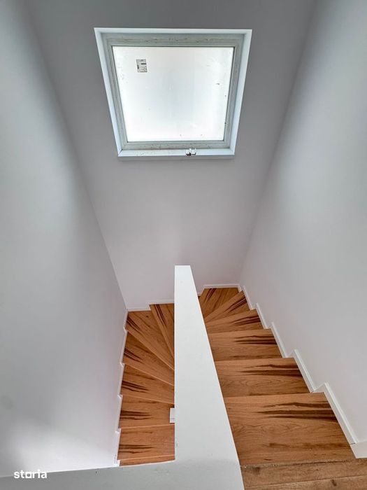 Duplex despartit prin camera tehnica Comision 0 - 189.000 Euro