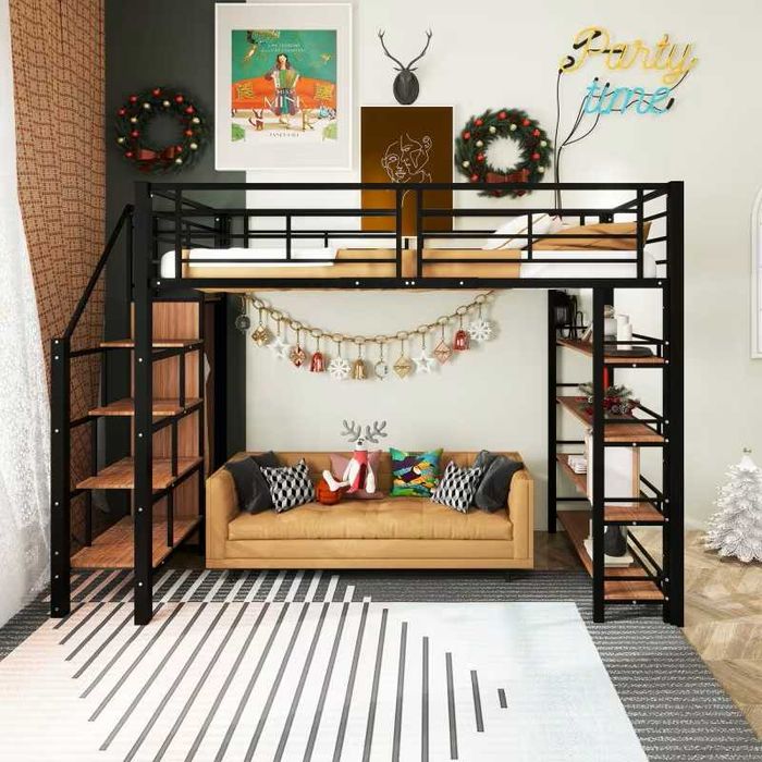 Pat suprapus cu scară de siguranță