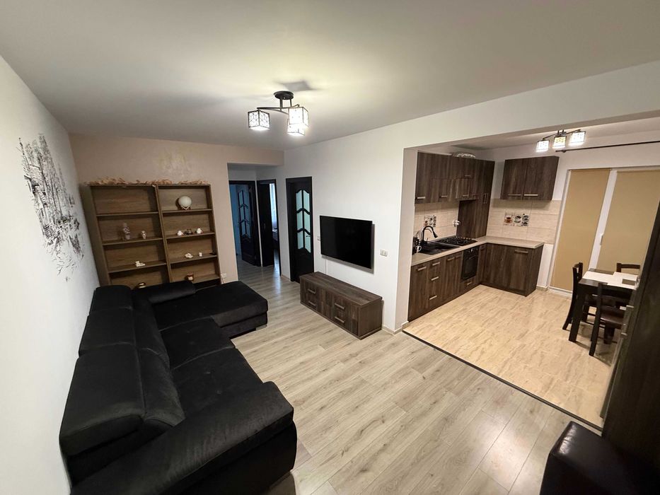 Inchiriez apartament cu 3 camere - Valea Lupului
