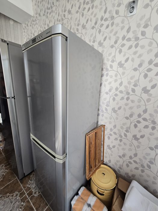 Продам холодильник Samsung