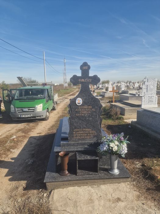 Execut Lucrari Funerare Cruci Cavouri Marmura Granit