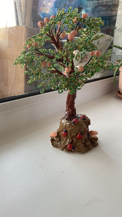 Деревья из бисера ручной работы