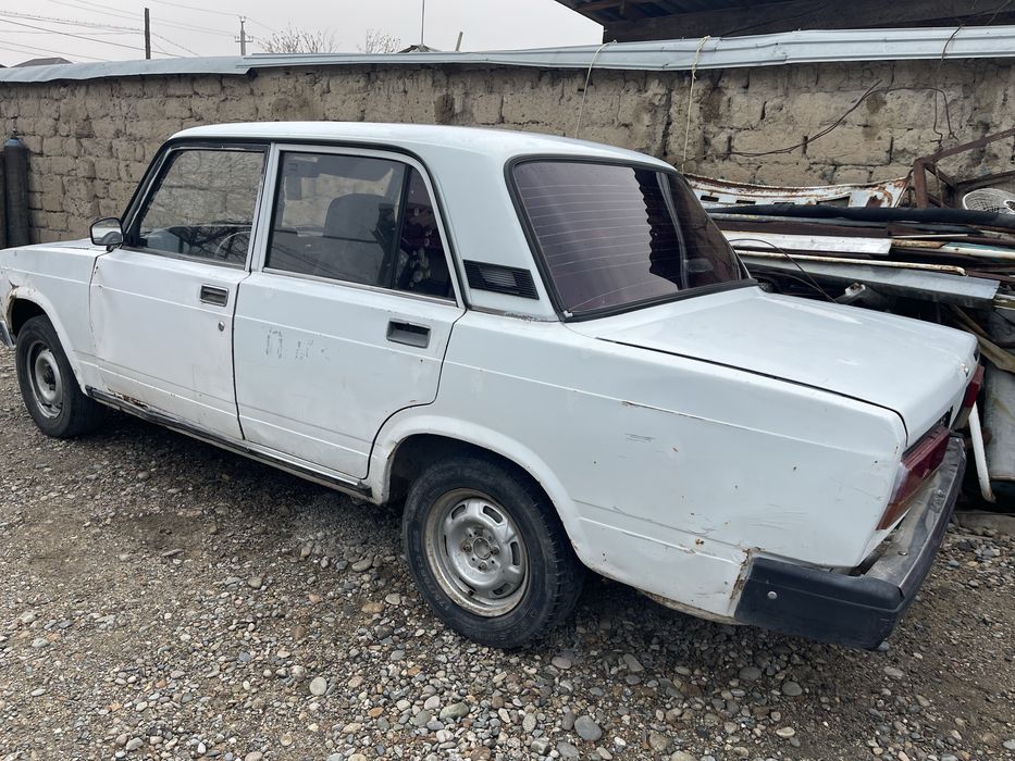 Продам ВАЗ 2107  инжектор