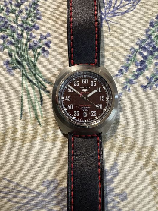 Продавам часовник Seiko