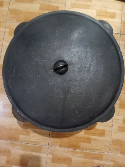 Казан чугунный 30л