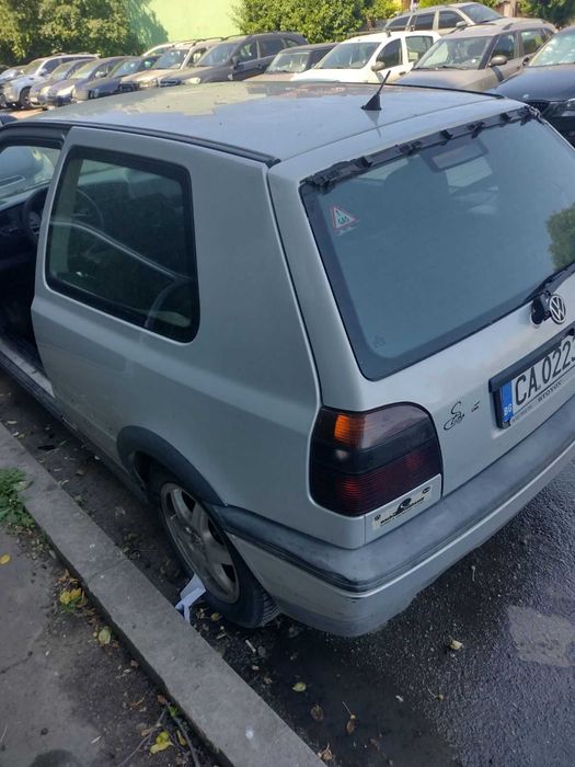Автомобил Голф 3