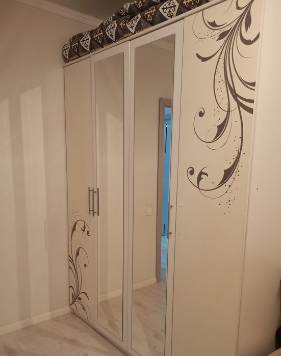 Продам спальный гарнитур