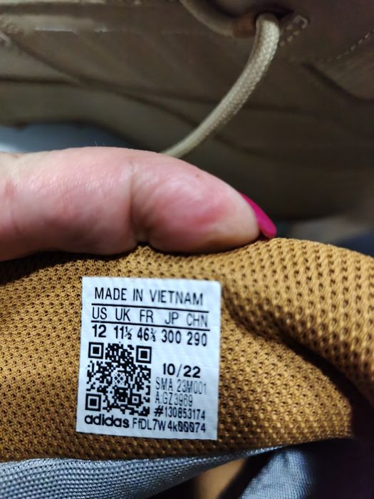 Продам  ботинки Adidas