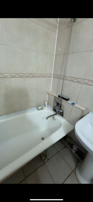 Ванна , унитаз, умывальник