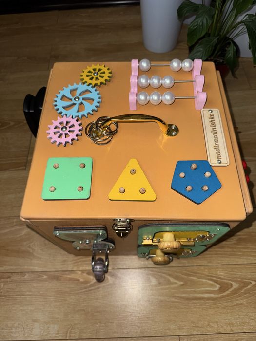 Бизиборд для детей новый