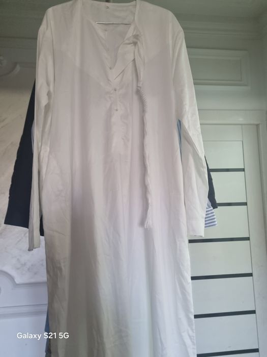 Erkaklarga umra safari uchun koylak