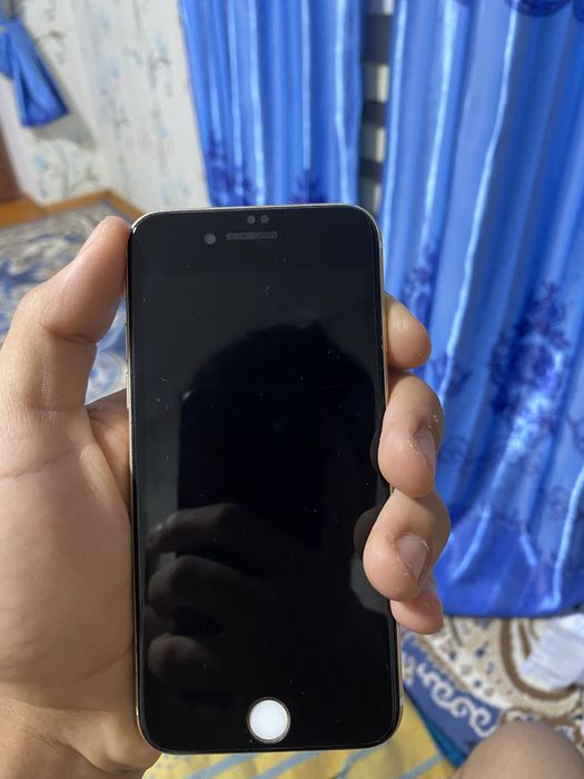 Продам IPhone 6s