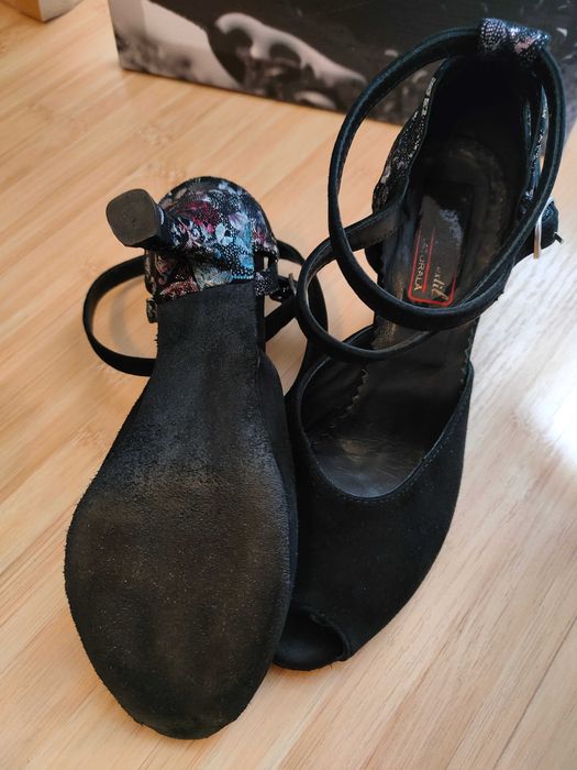 Pantofi dans sportiv latino, mărimea 37