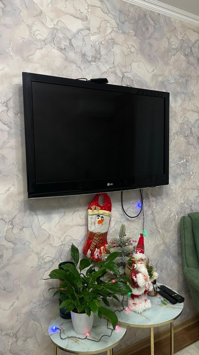Продам телевизор LG