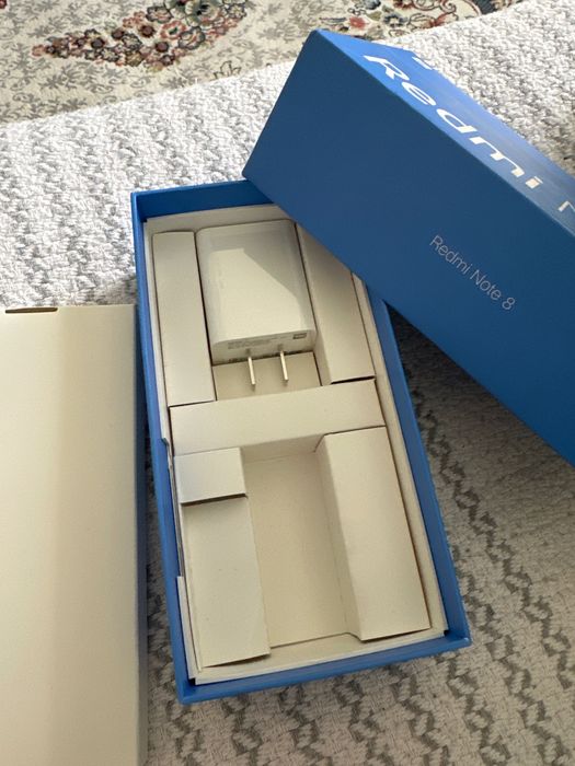 Просто пустая коробка из под Redmi Note 8