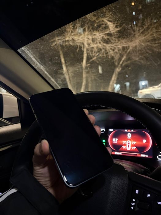 Айфон 13 продам.