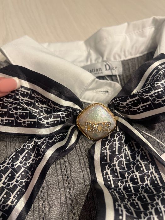 Жилетка с брошка, която се маха D.İ.O.R, Alessa