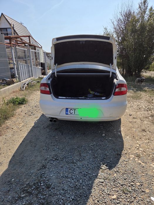 SKODA Superb 2011 — imagine 3